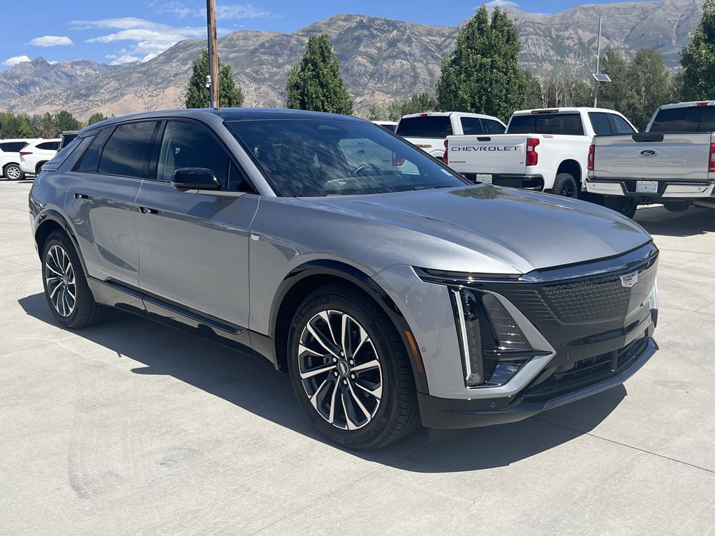 2024 Cadillac Lyriq Image 3