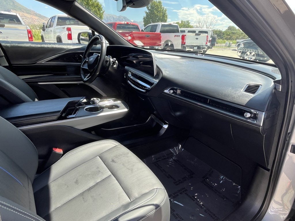 2024 Cadillac Lyriq Image 12