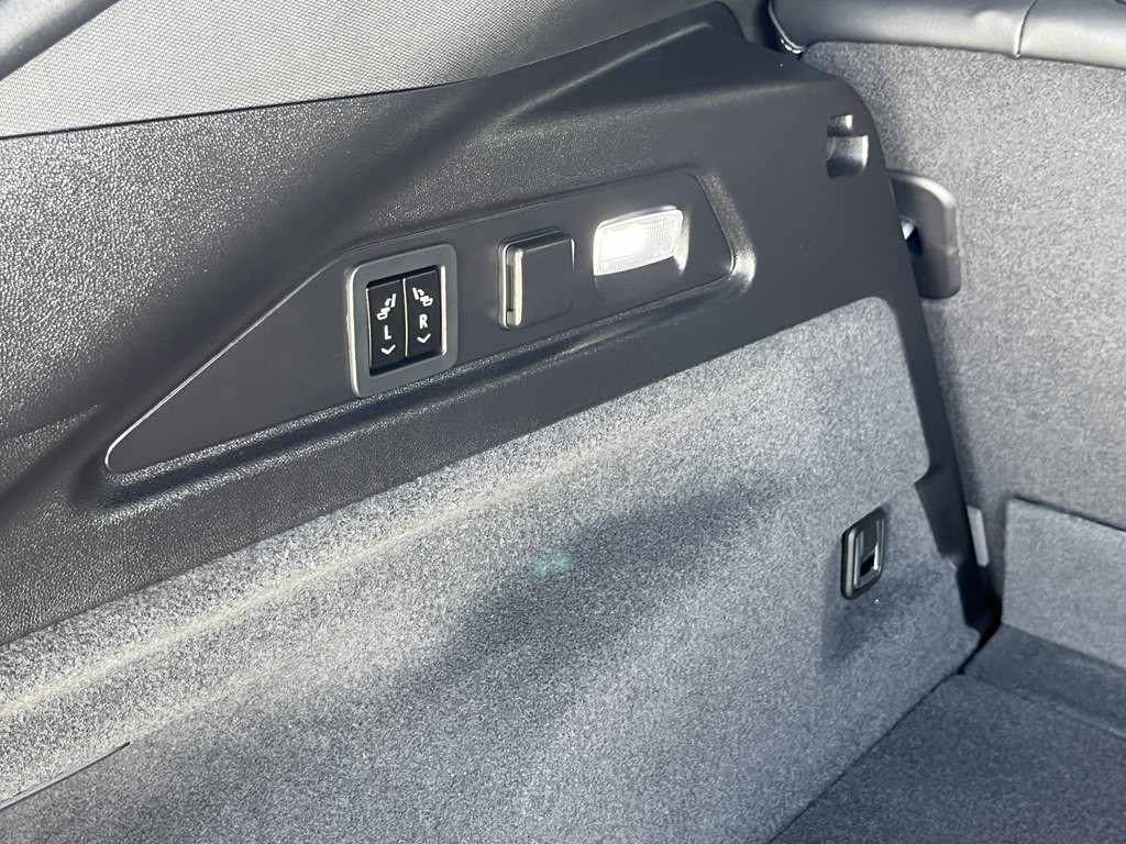 2024 Cadillac Lyriq Image 20