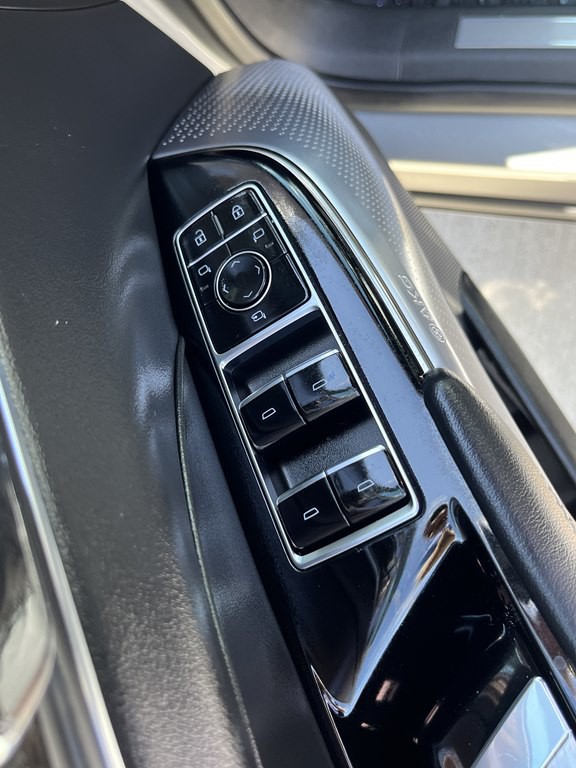 2024 Cadillac Lyriq Image 24