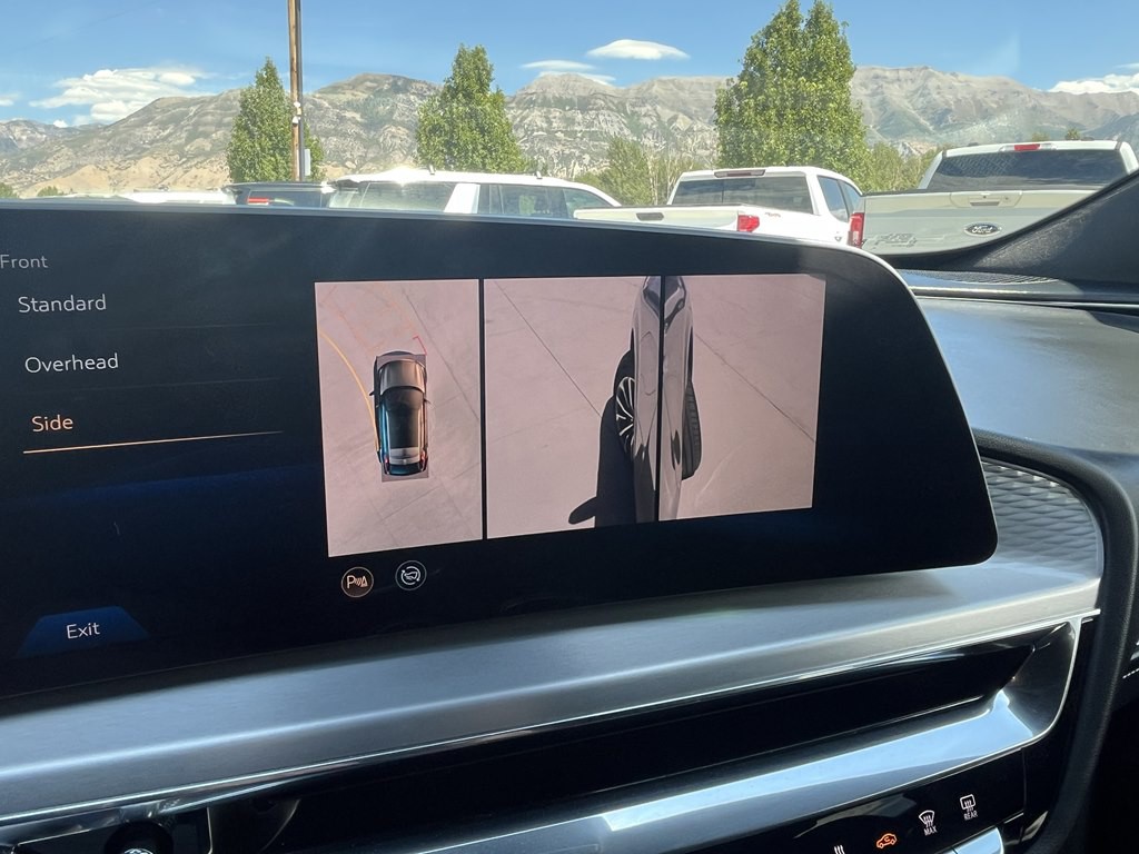 2024 Cadillac Lyriq Image 32