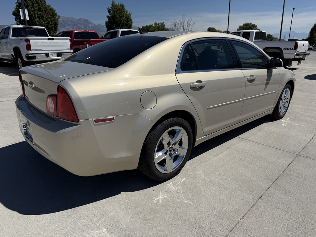 2010 Chevrolet Malibu Image 3