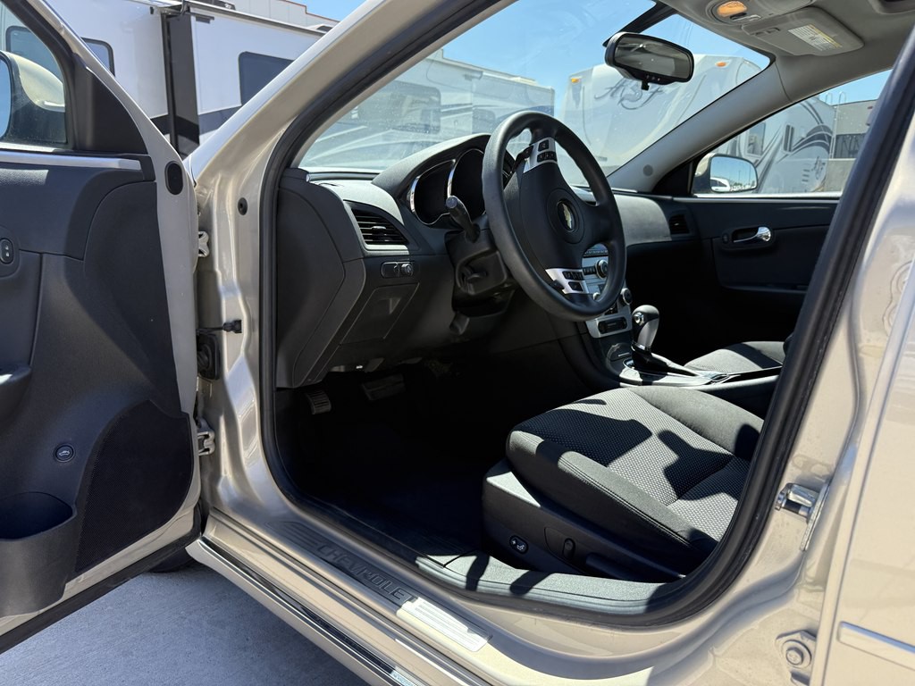 2010 Chevrolet Malibu Image 12
