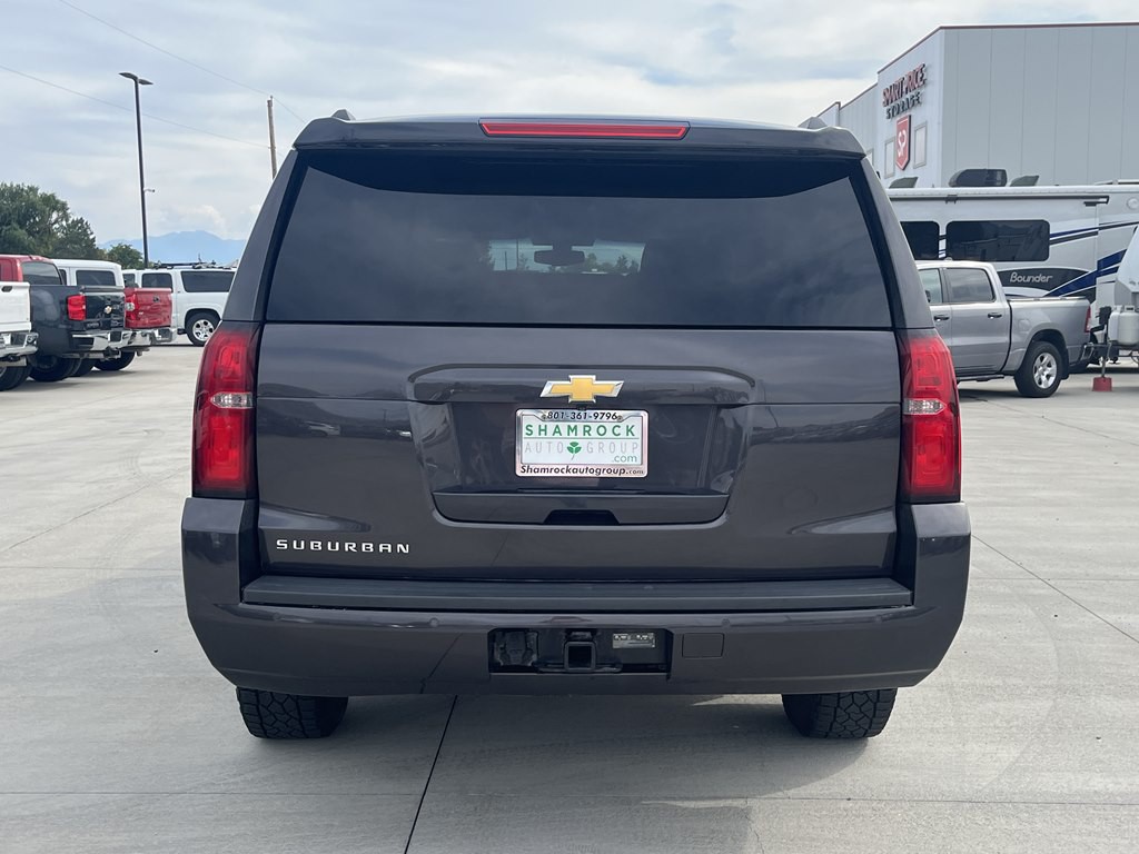 2018 Chevrolet Suburban Image 4