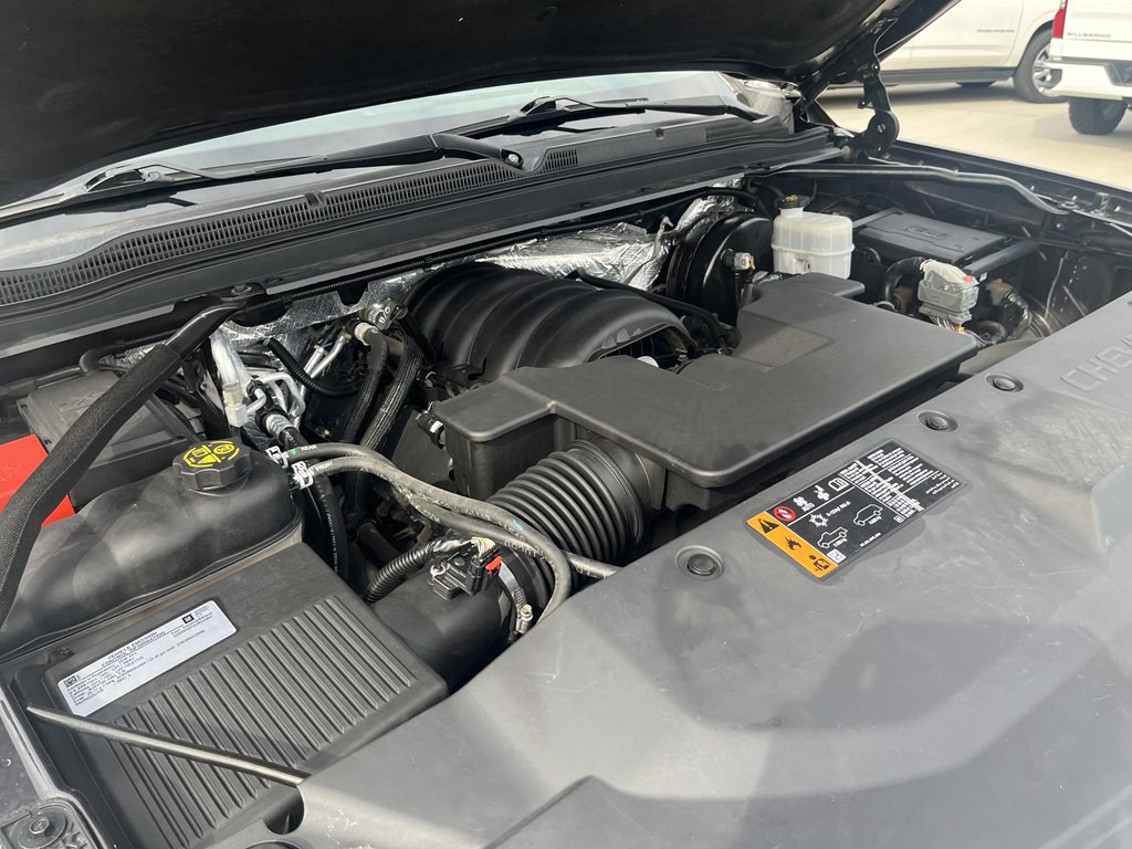 2018 Chevrolet Suburban Image 10