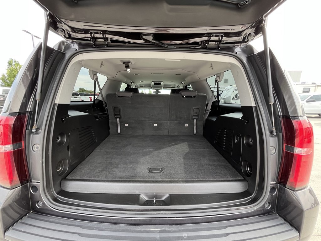 2018 Chevrolet Suburban Image 17