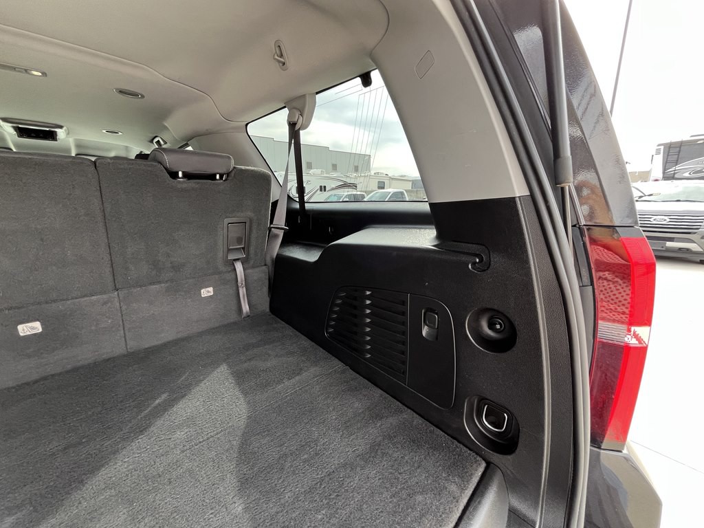 2018 Chevrolet Suburban Image 20