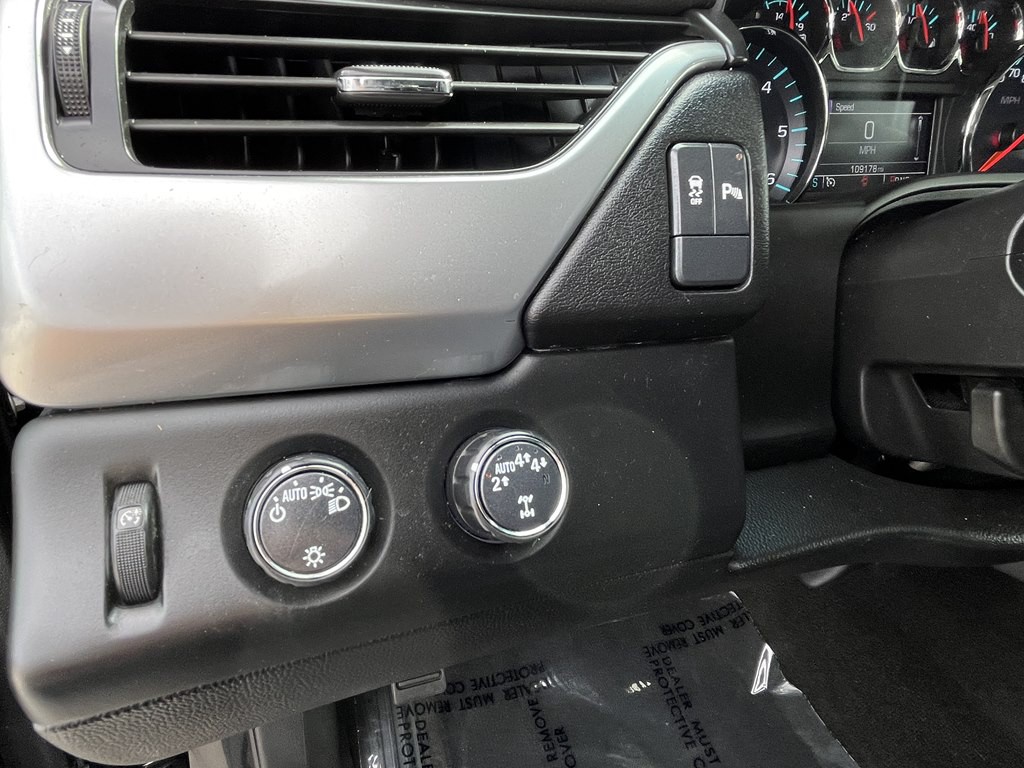 2018 Chevrolet Suburban Image 30