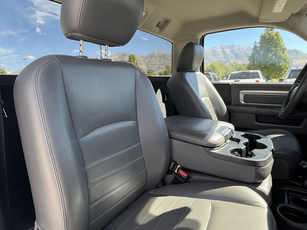 2016 RAM 3500 Image 14