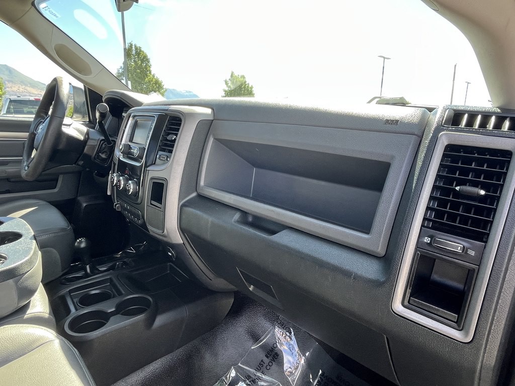 2016 RAM 3500 Image 15