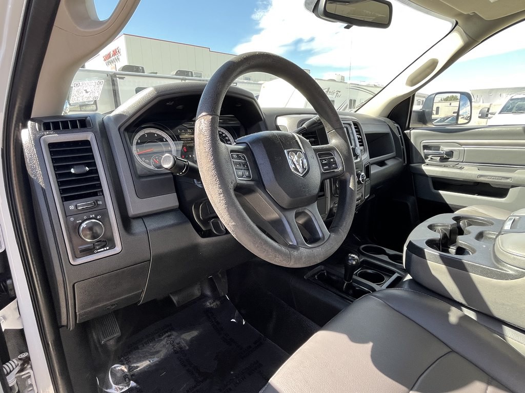 2016 RAM 3500 Image 24