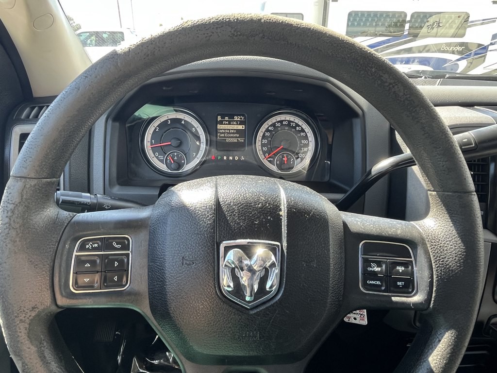 2016 RAM 3500 Image 30