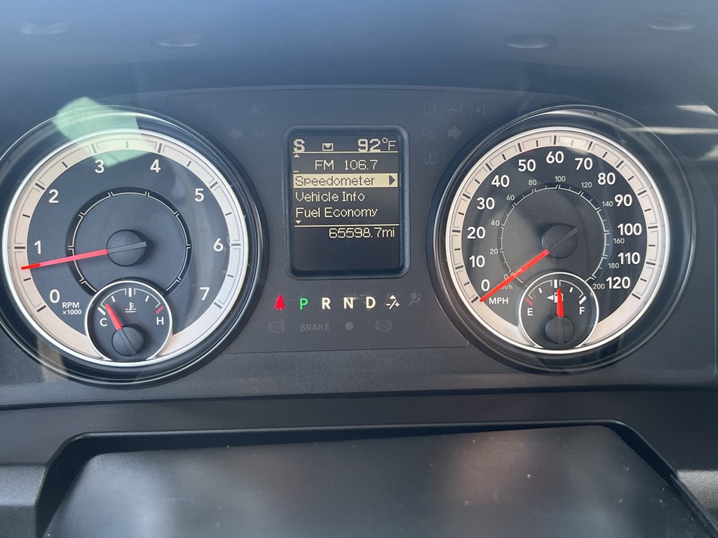 2016 RAM 3500 Image 33