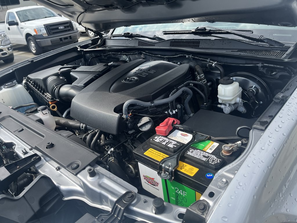2019 Toyota Tacoma Image 9