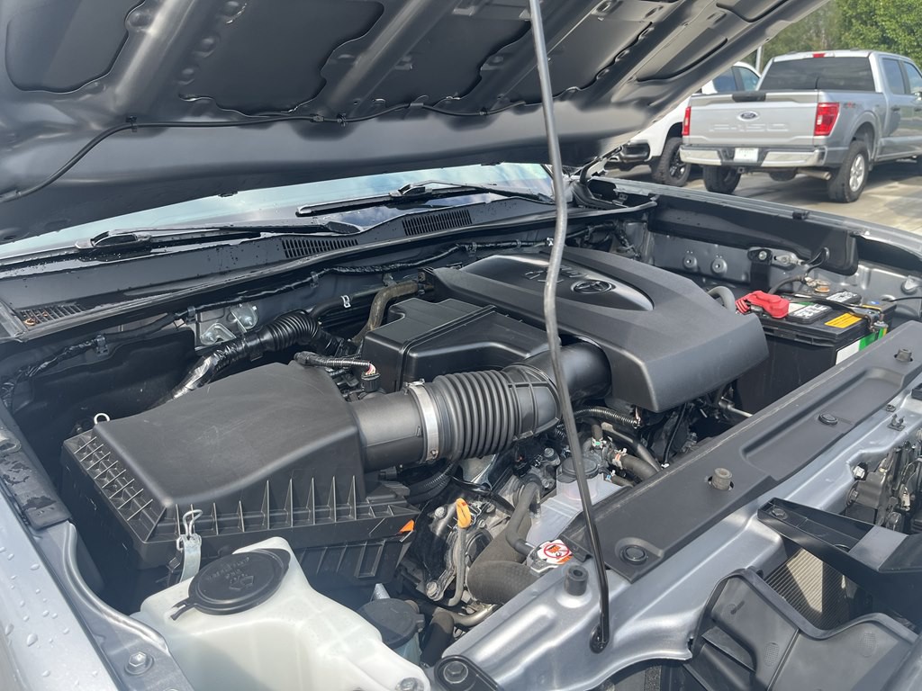 2019 Toyota Tacoma Image 10