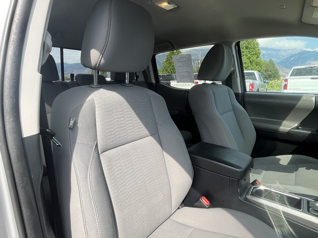 2019 Toyota Tacoma Image 12