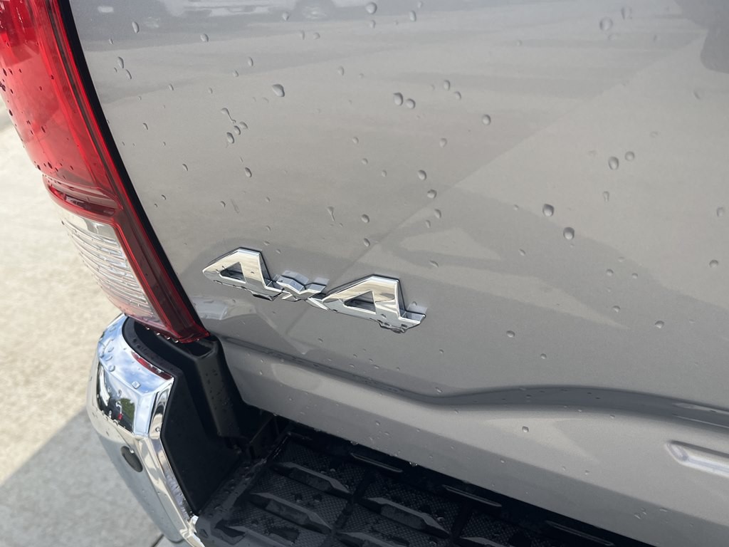 2019 Toyota Tacoma Image 18