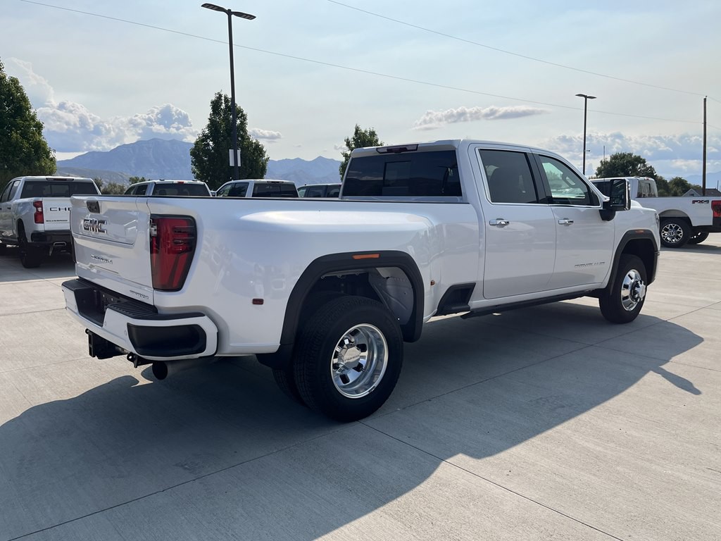 2024 GMC Sierra Image 3