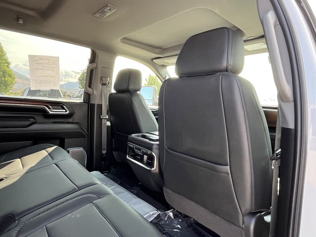 2024 GMC Sierra Image 18
