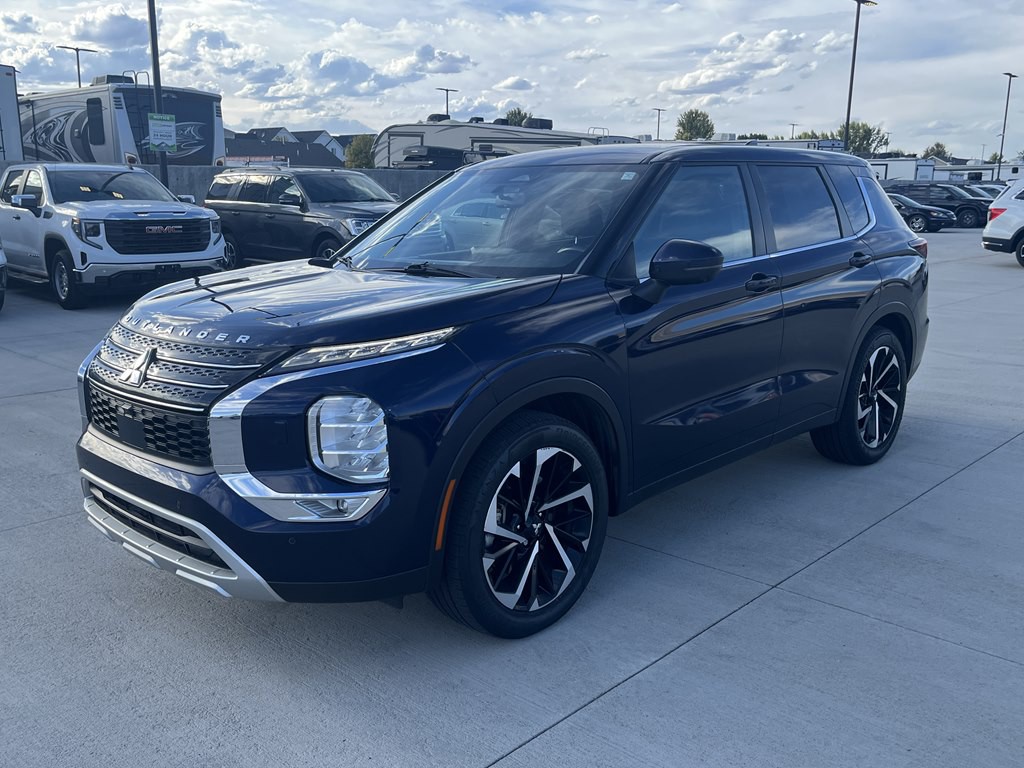 2022 Mitsubishi Outlander Image 7