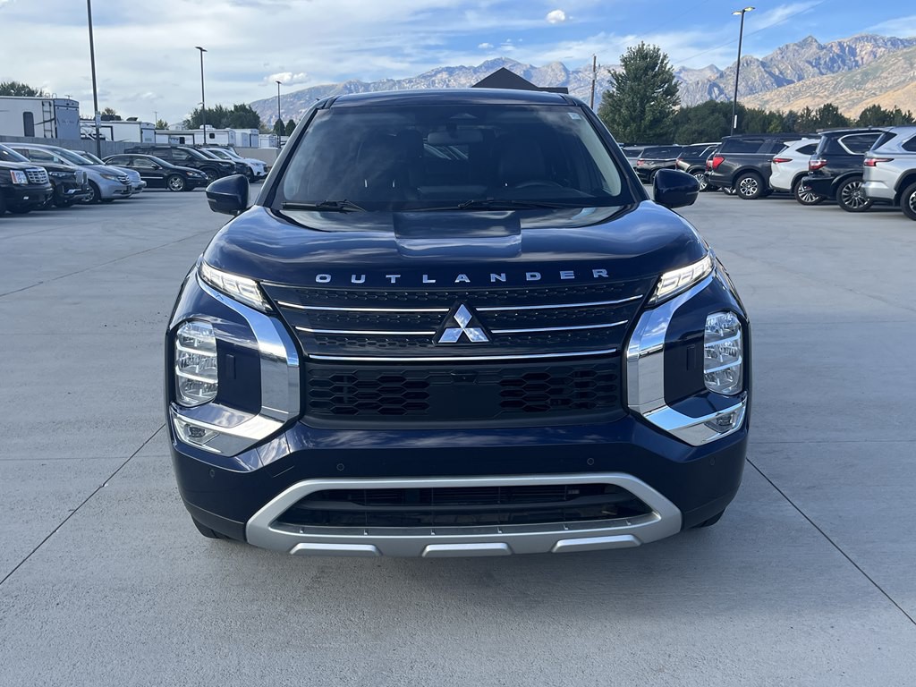 2022 Mitsubishi Outlander Image 8