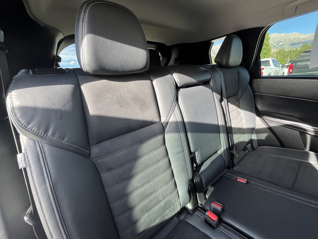 2022 Mitsubishi Outlander Image 14