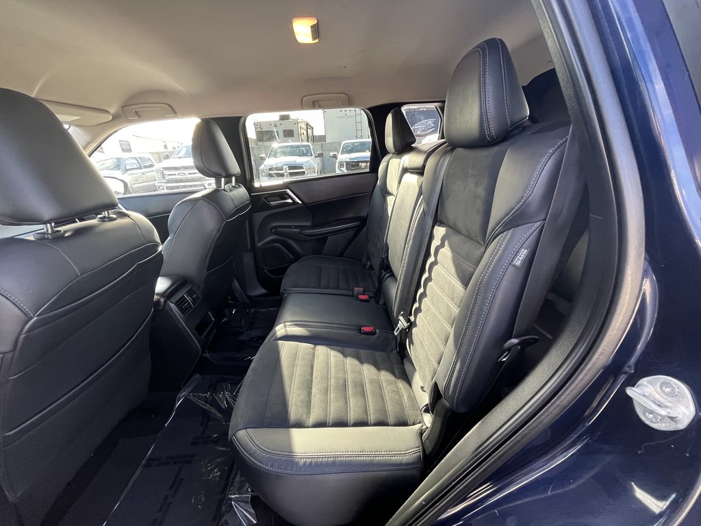 2022 Mitsubishi Outlander Image 20