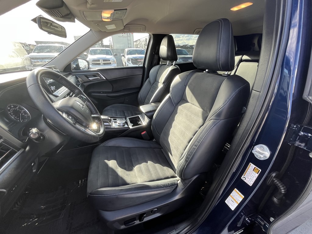 2022 Mitsubishi Outlander Image 23