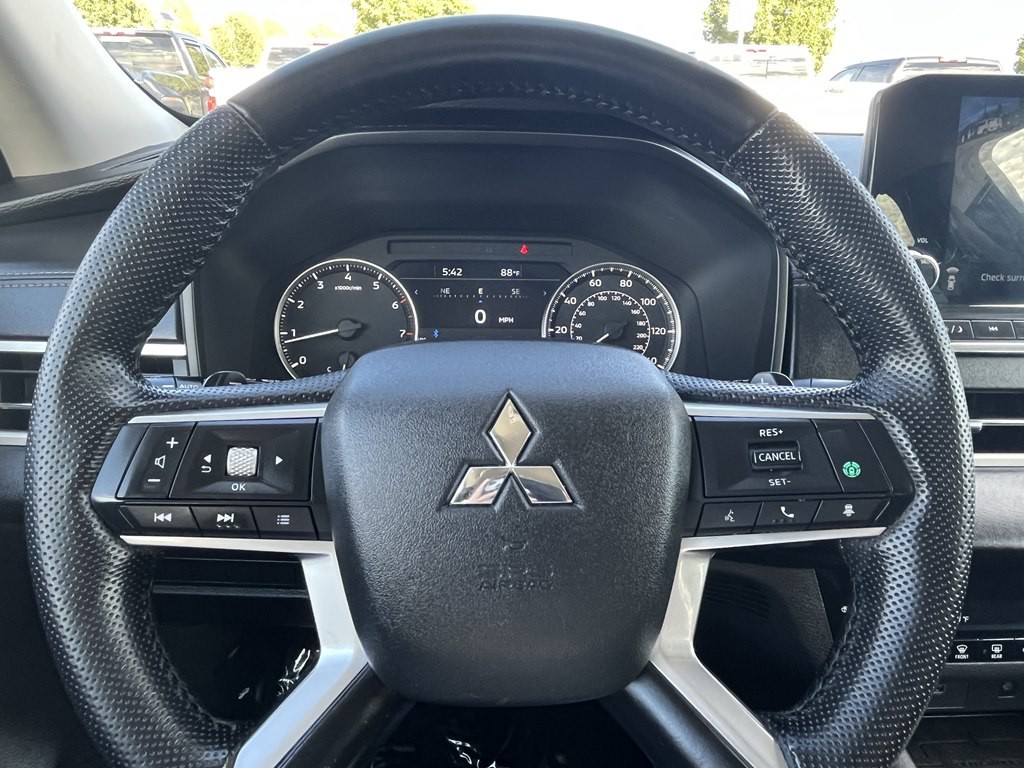 2022 Mitsubishi Outlander Image 31