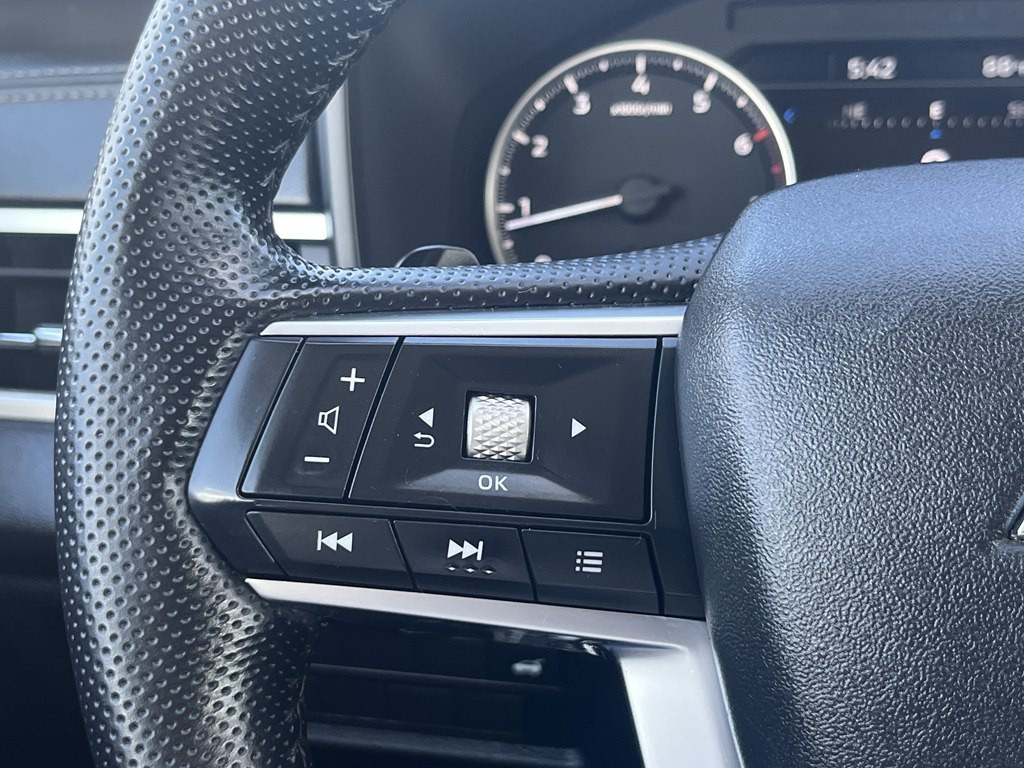 2022 Mitsubishi Outlander Image 32