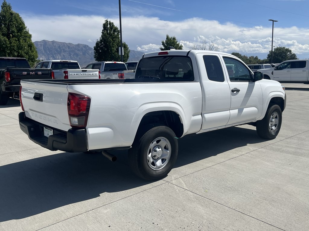 2023 Toyota Tacoma Image 3