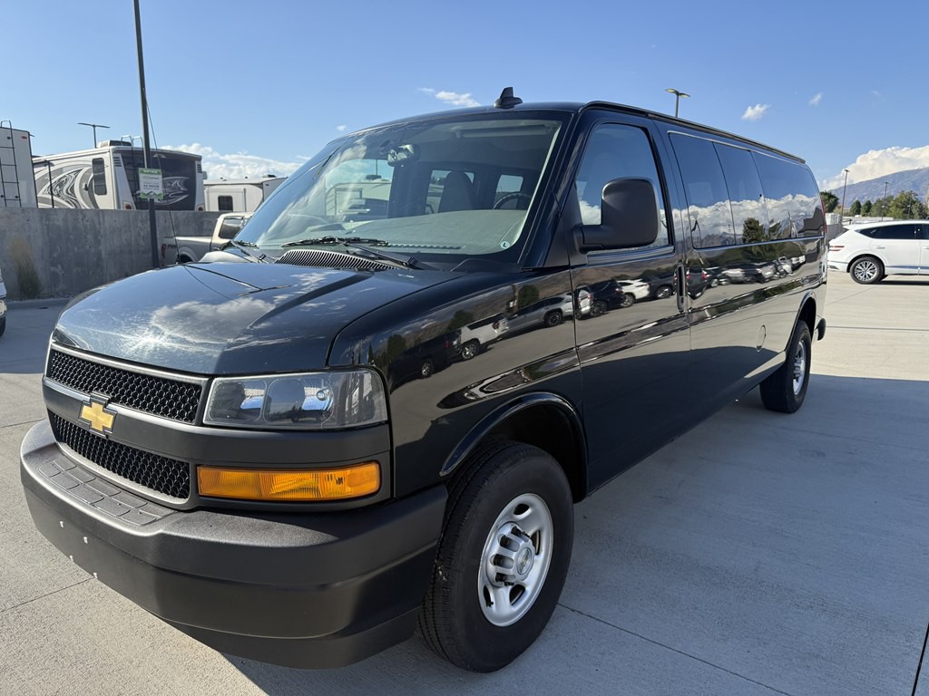 2023 Chevrolet Express Image 7