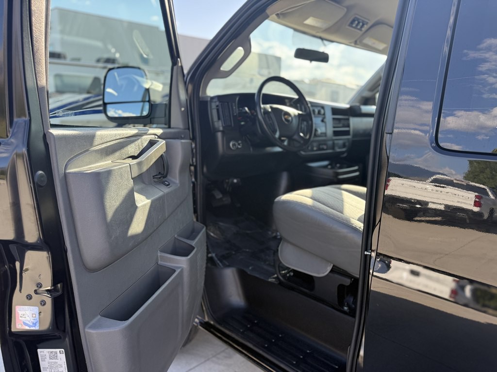 2023 Chevrolet Express Image 13