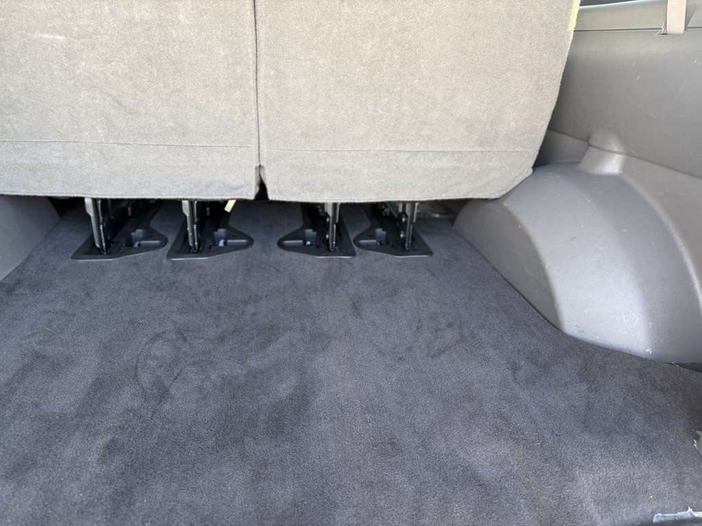 2023 Chevrolet Express Image 23