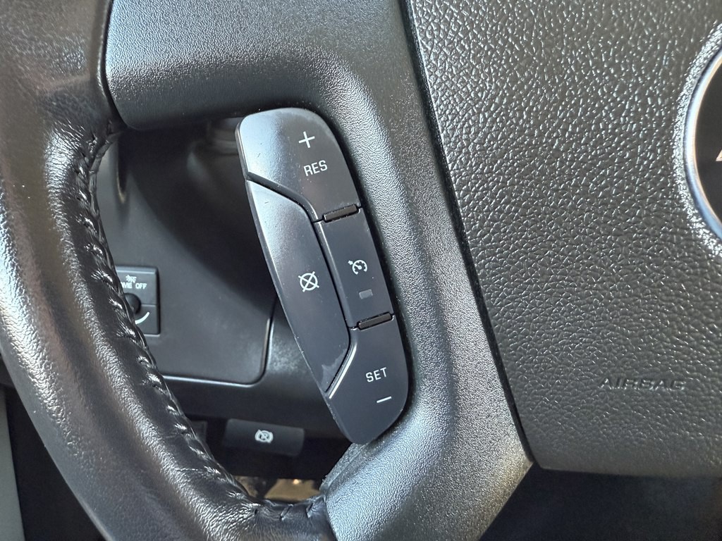 2023 Chevrolet Express Image 31