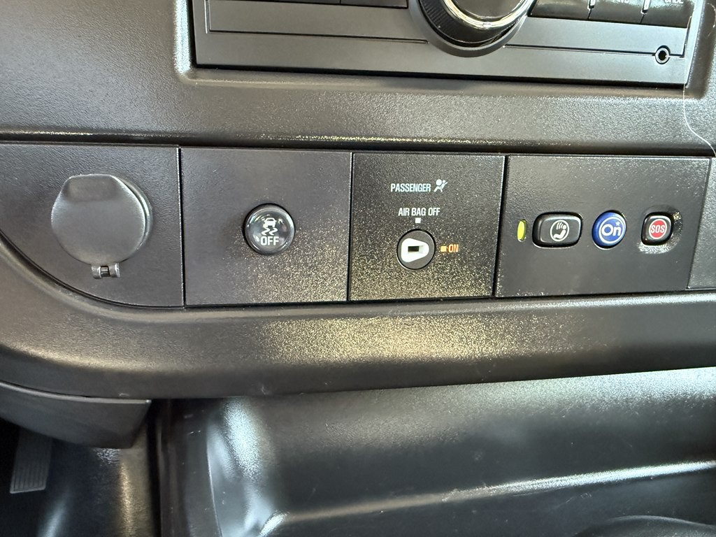 2023 Chevrolet Express Image 36