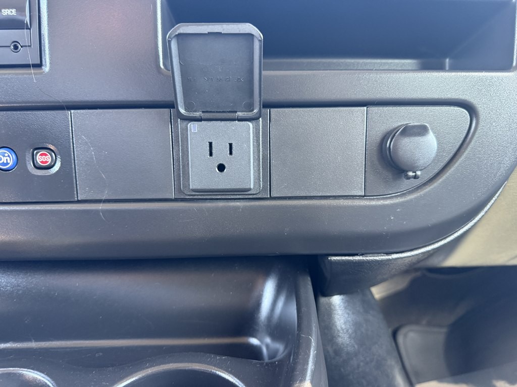 2023 Chevrolet Express Image 37