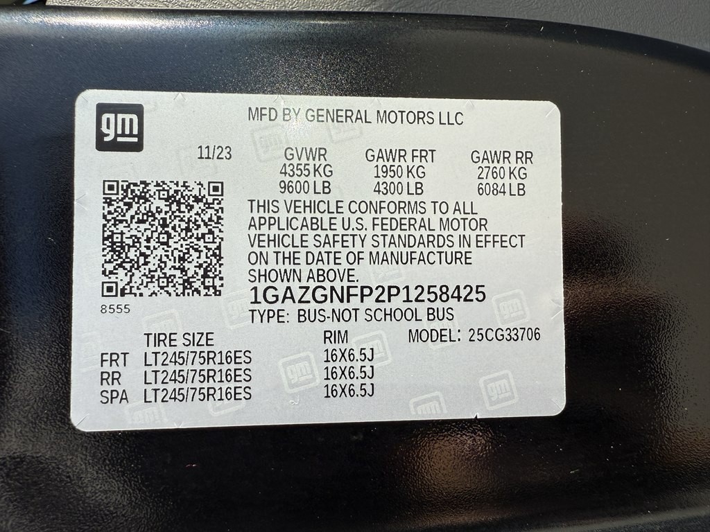 2023 Chevrolet Express Image 40