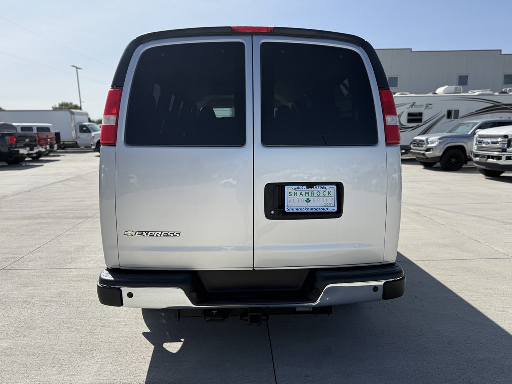 2019 Chevrolet Express Image 4