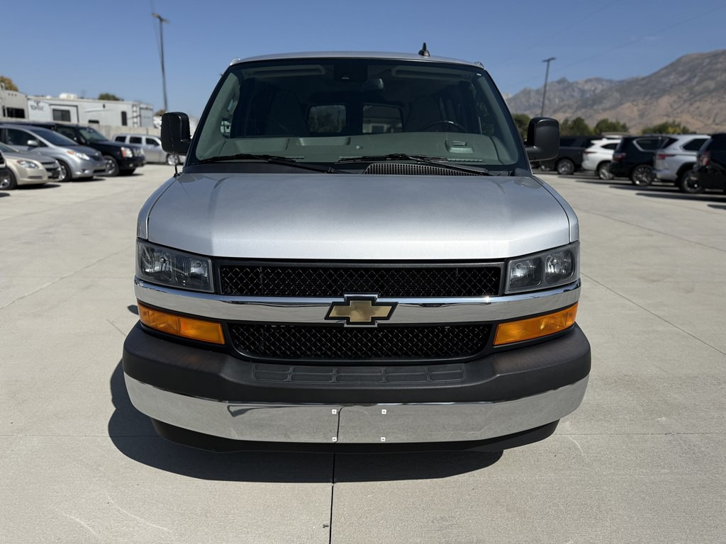 2019 Chevrolet Express Image 8