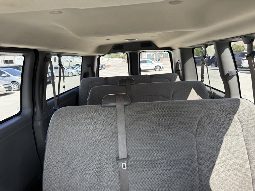2019 Chevrolet Express Image 17