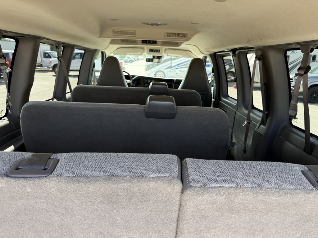 2019 Chevrolet Express Image 19