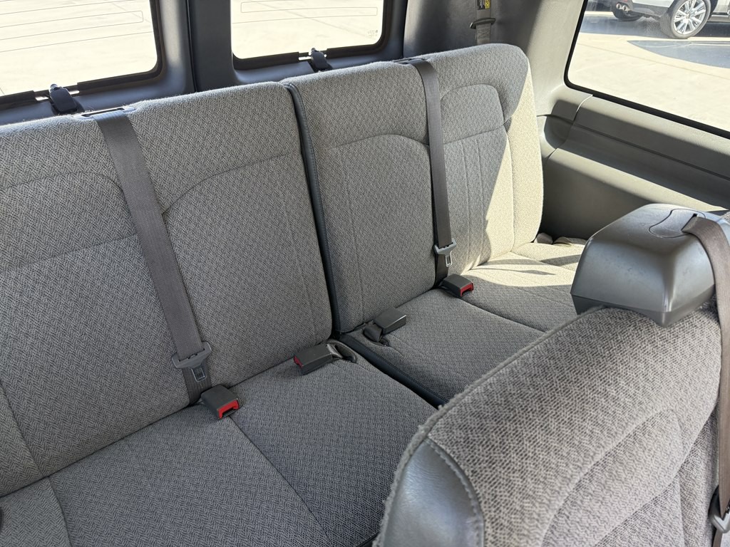 2019 Chevrolet Express Image 23