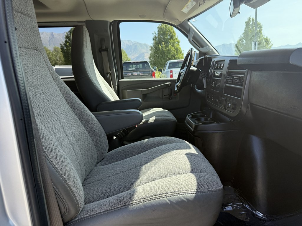 2019 Chevrolet Express Image 26