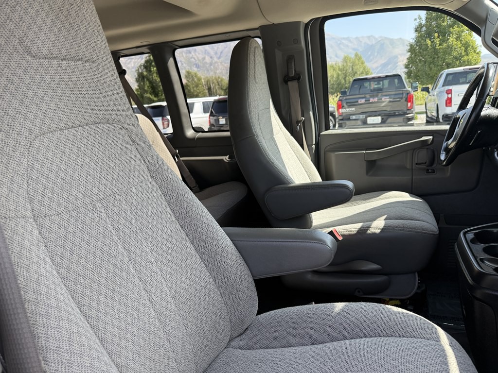 2019 Chevrolet Express Image 27