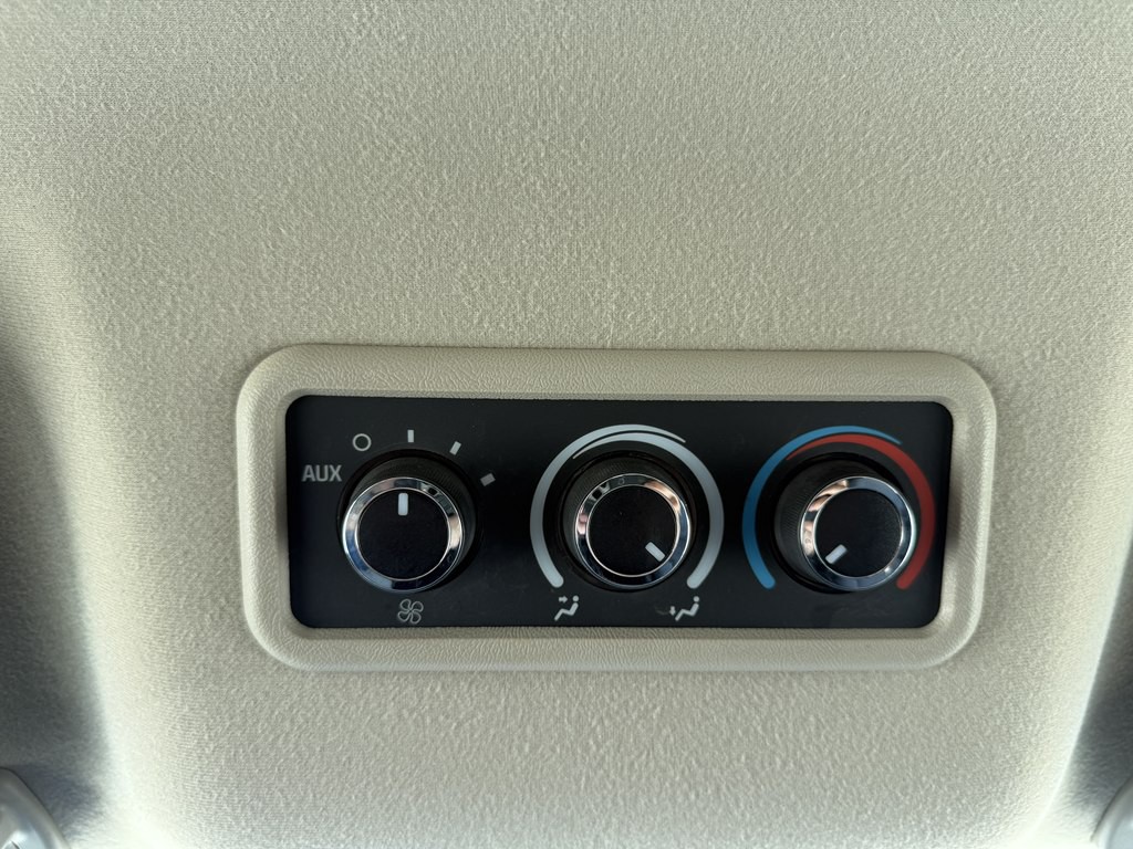 2019 Chevrolet Express Image 37