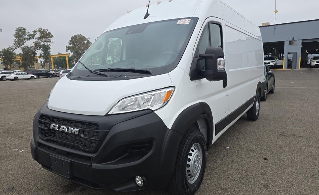 2025 RAM Promaster Image 3