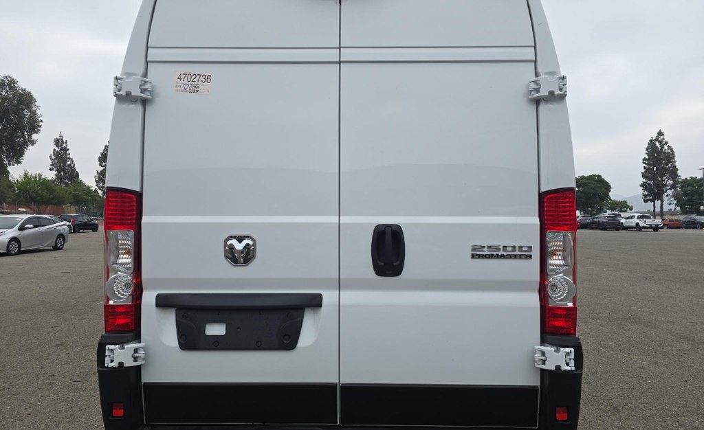2025 RAM Promaster Image 5