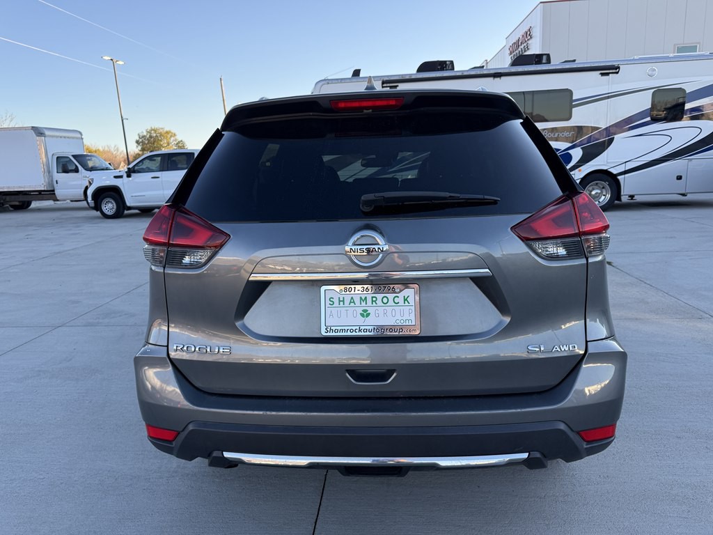 2018 Nissan Rogue Image 4