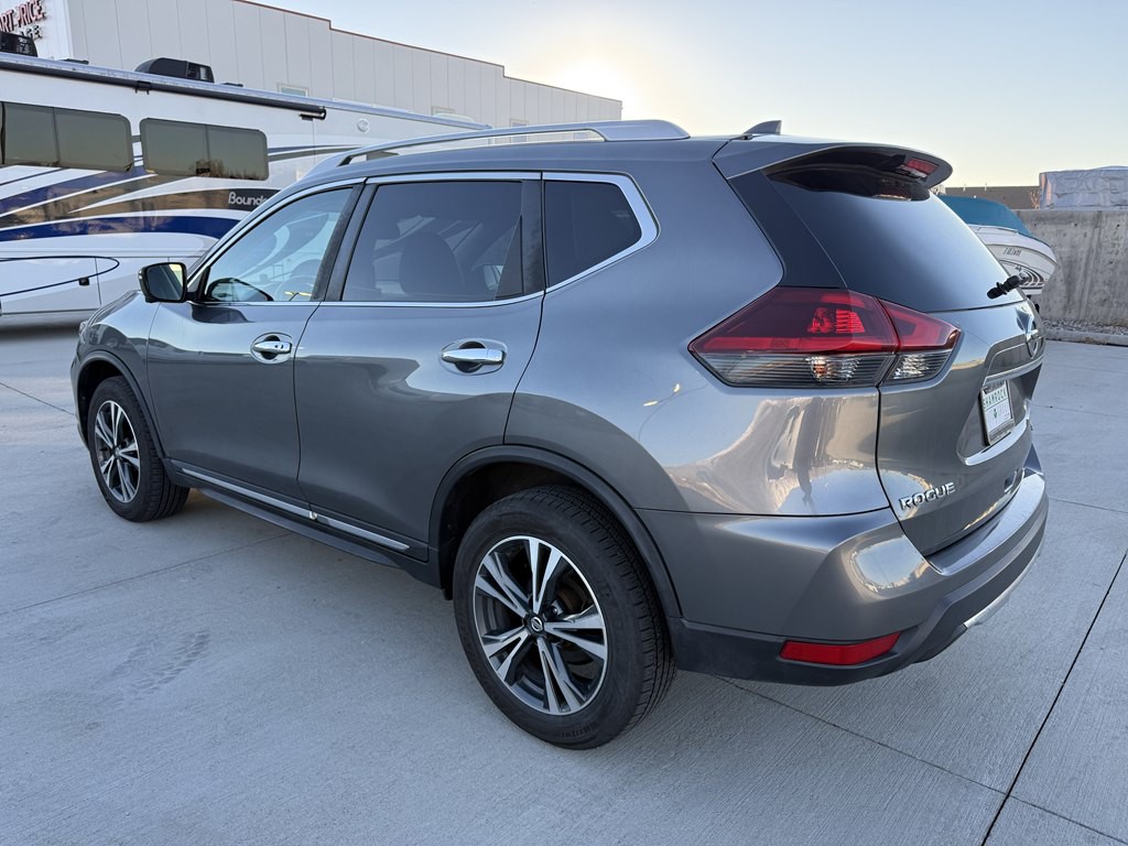 2018 Nissan Rogue Image 5